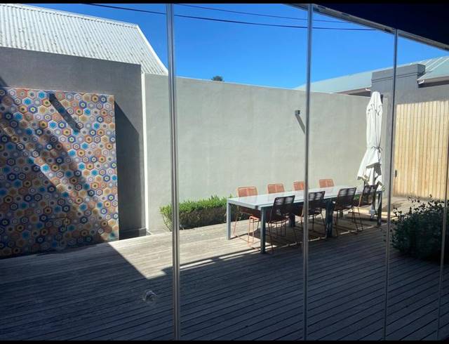 BUSINESS PROPERTY TO RENT IN WALMER